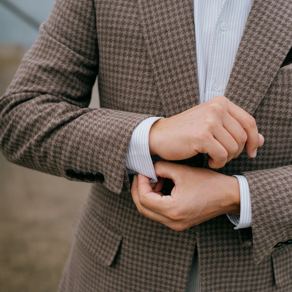 
                  
                    Single Breasted Notch Jacket in Brown Houndstooth
                  
                